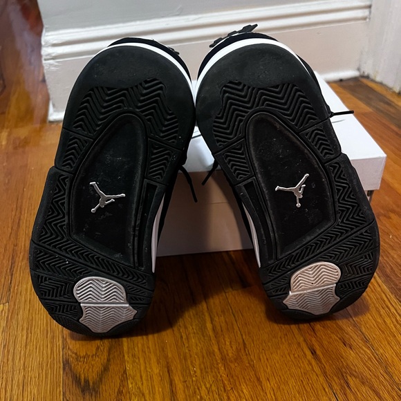 Air Jordan 4 Retro White Thunder - Picture 5 of 8